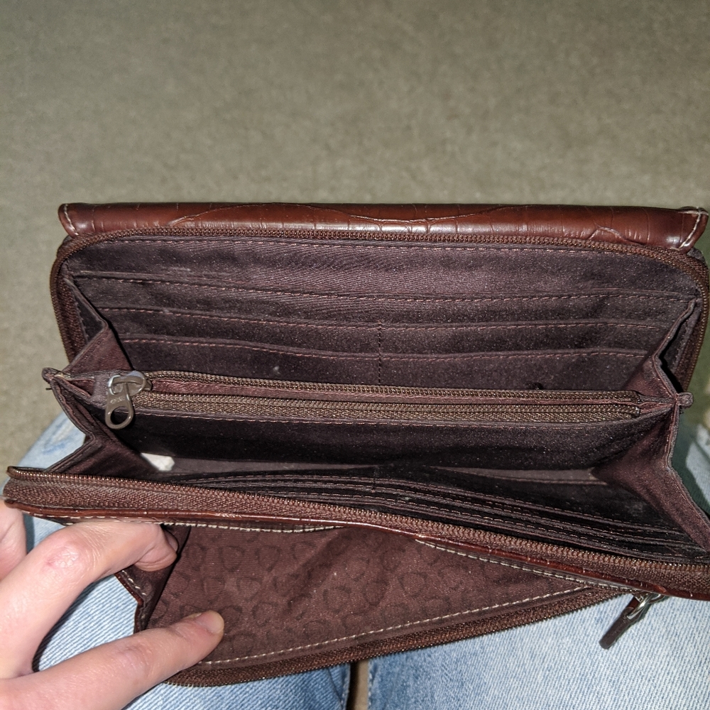Liz claiborne wallet - Picture 8 of 15